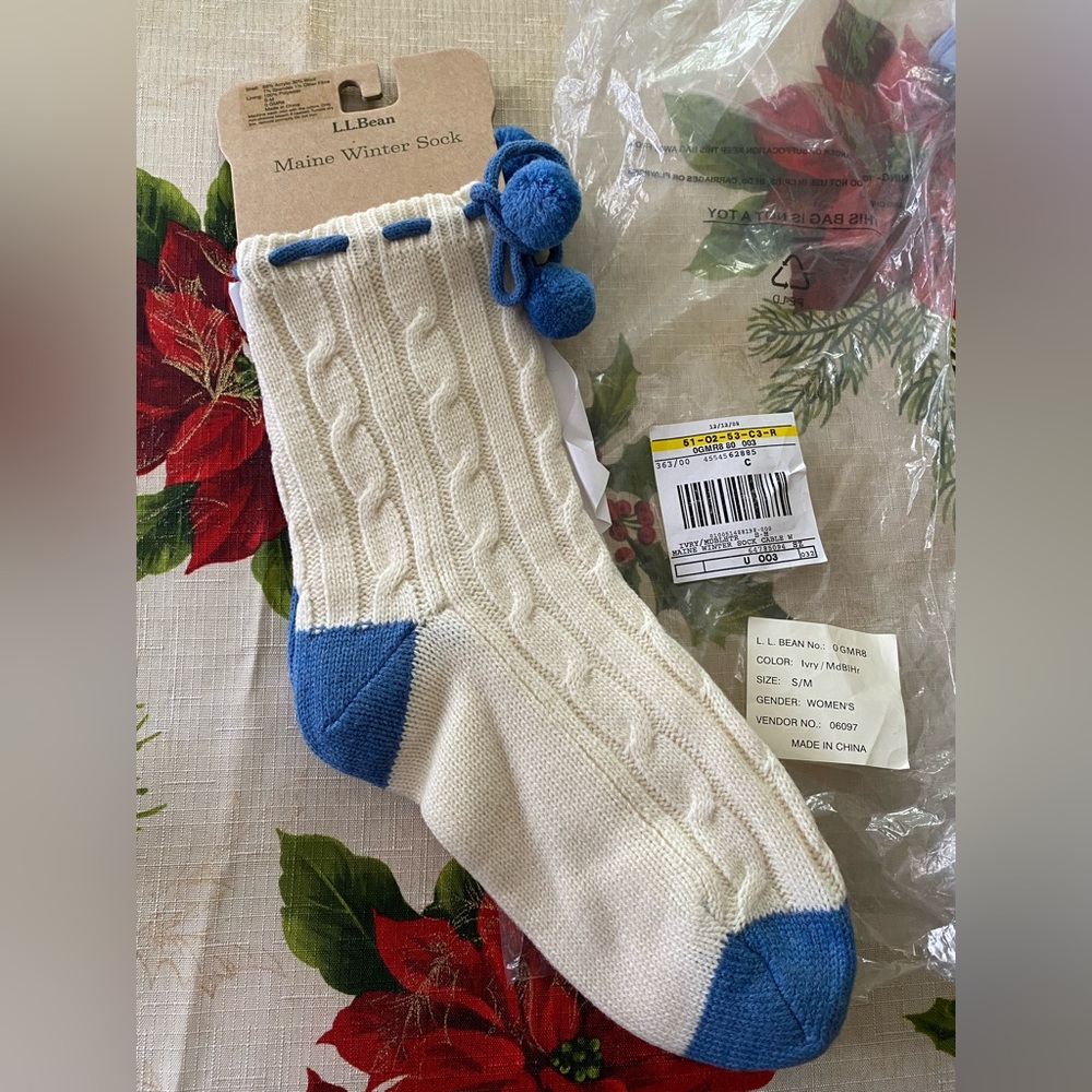 LLBean Women’s Maine Socks, Size S/M, NWT